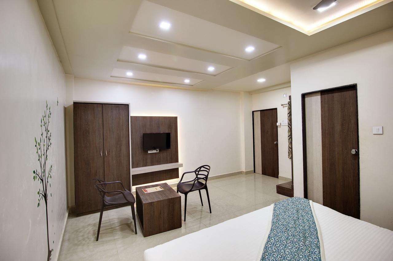 Daksh Hotel And Restaurant Talala Exterior foto